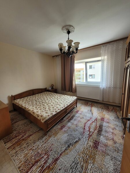 Rahova, str. Vicina, bloc din 1987