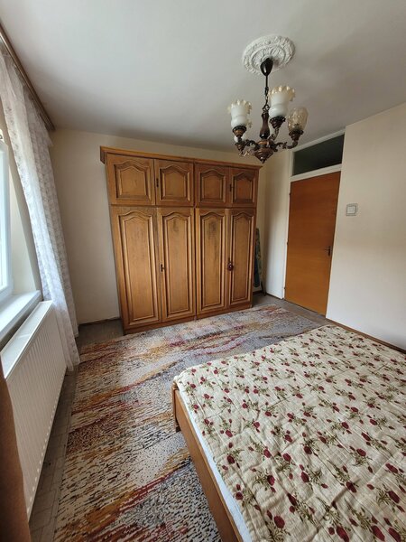 Rahova, str. Vicina, bloc din 1987