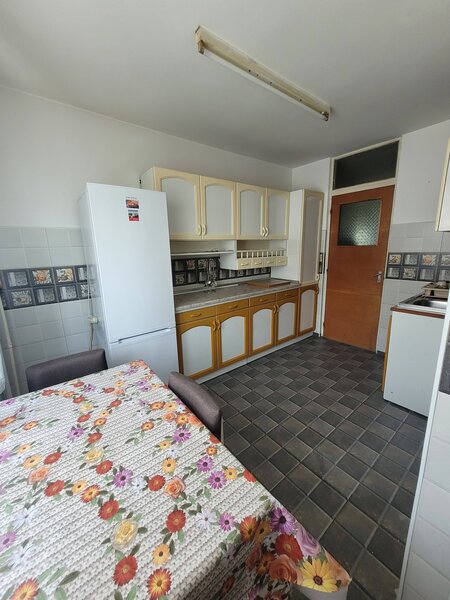 Rahova, str. Vicina, bloc din 1987